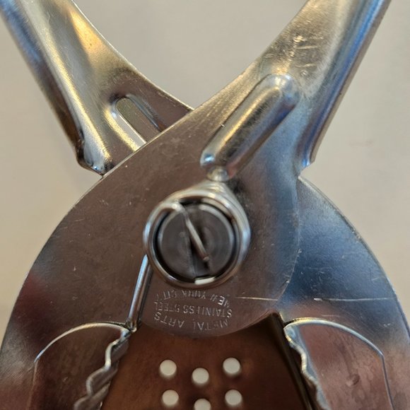 Metal art's Stainless Steel Squeezer - Picture 2 of 5